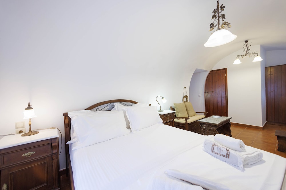 Traditional Double Room photo 3