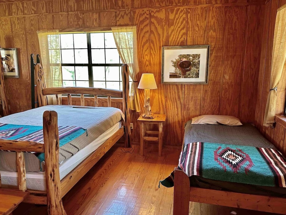 Cabin photo 2