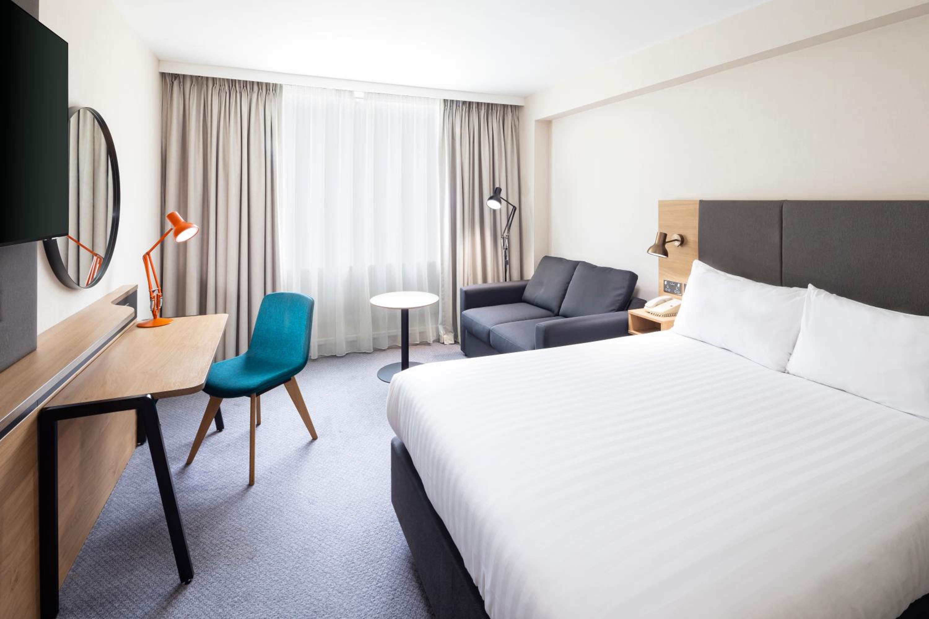 Standard Double Room with Single Sofa Bed - Photo 1