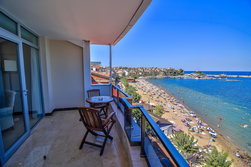 Deluxe Suite, Sea View photo 3