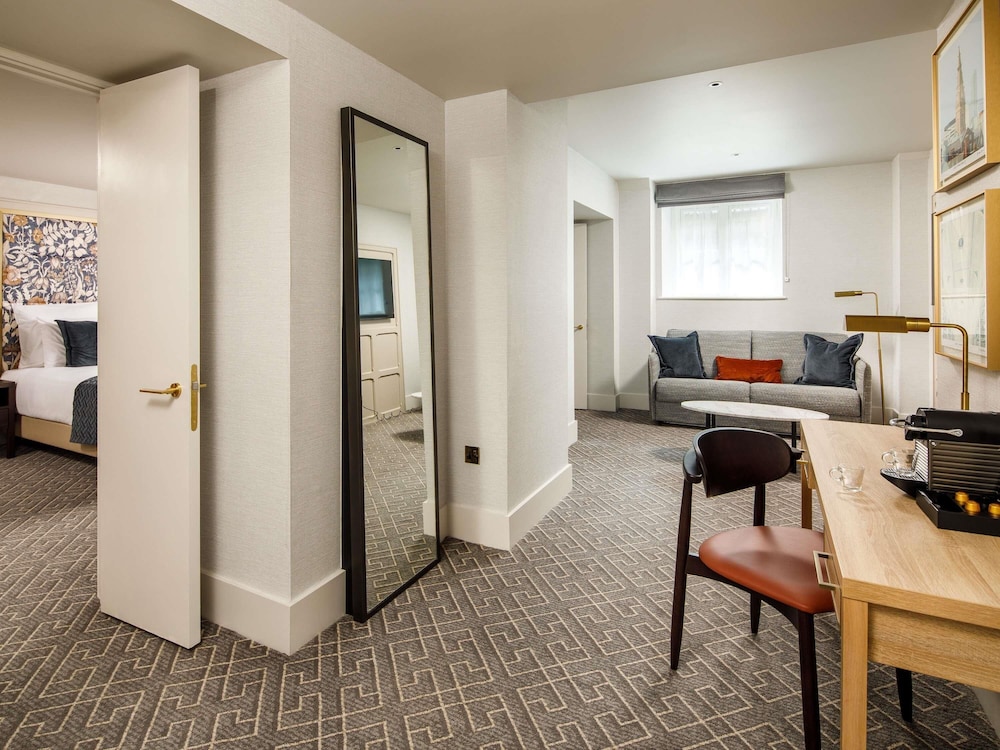 Junior Suite, 1 Double Bed with Sofa bed photo 1