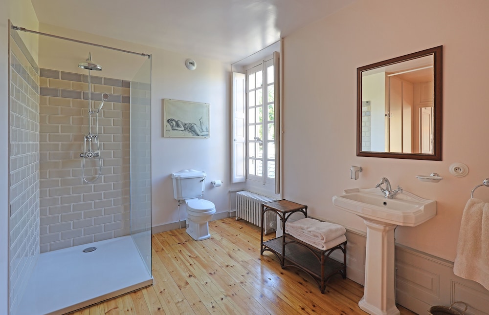 Junior Suite Allium photo 2