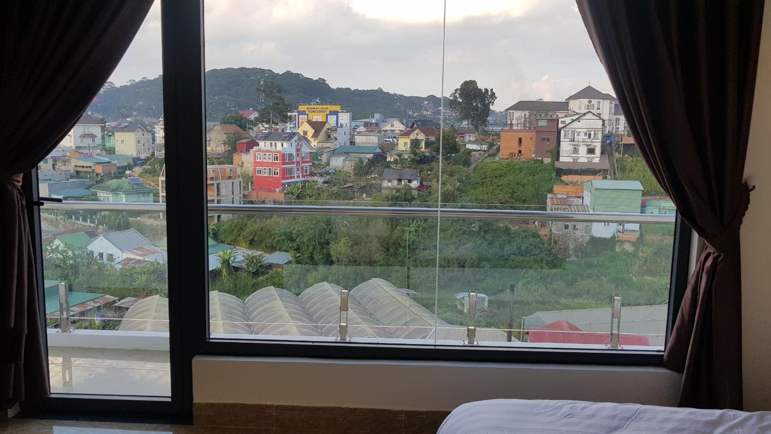 Double Room with Balcony - Photo 7