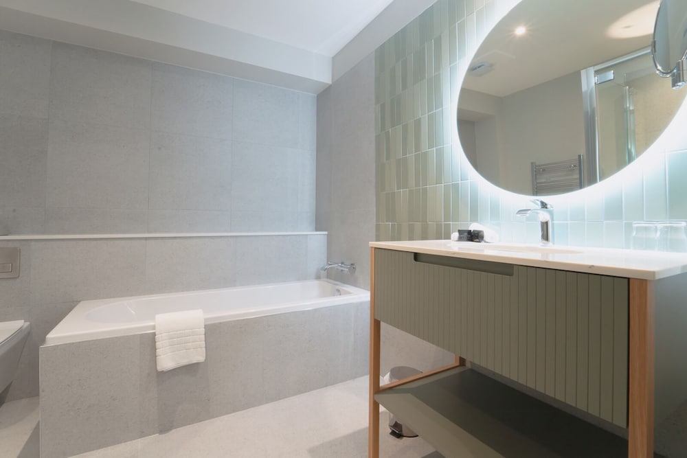 Signature Family Suite with A/C