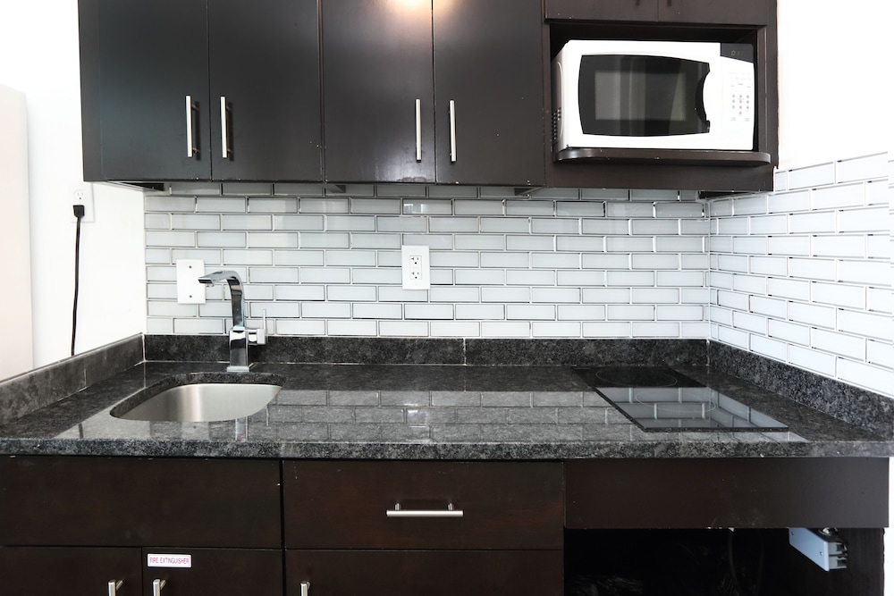 Family Apartment, 1 Bedroom, Non Smoking, Kitchenette photo 3
