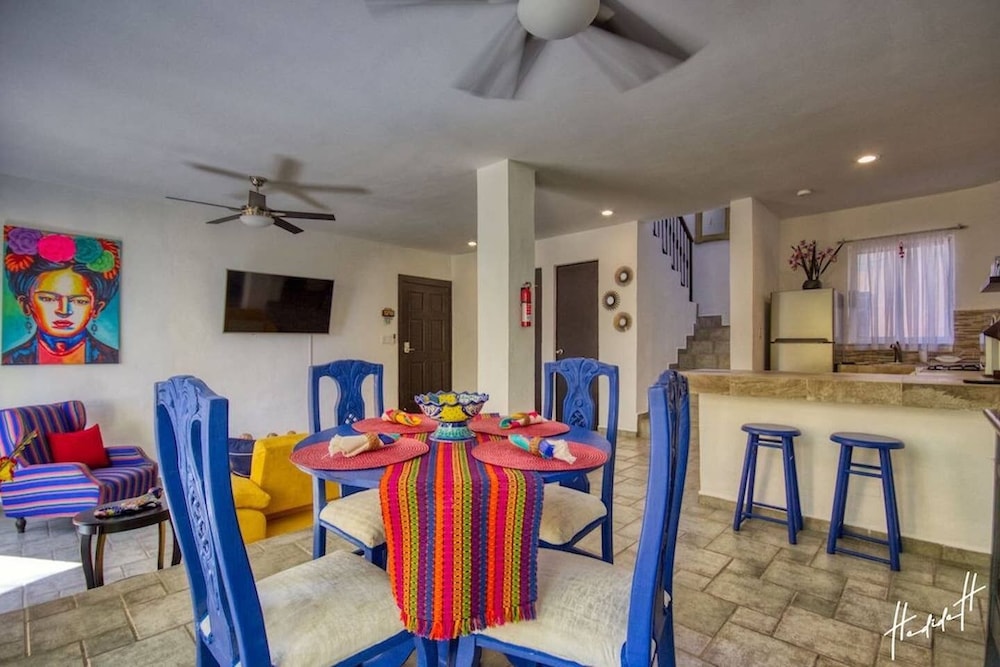 Comfort Villa, 2 Bedrooms, Pool Access photo 2