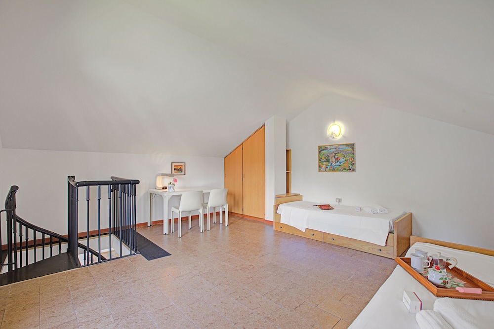 Family House, Multiple Bedrooms, 2 Bathrooms, Mountainside (Casa Virginia)