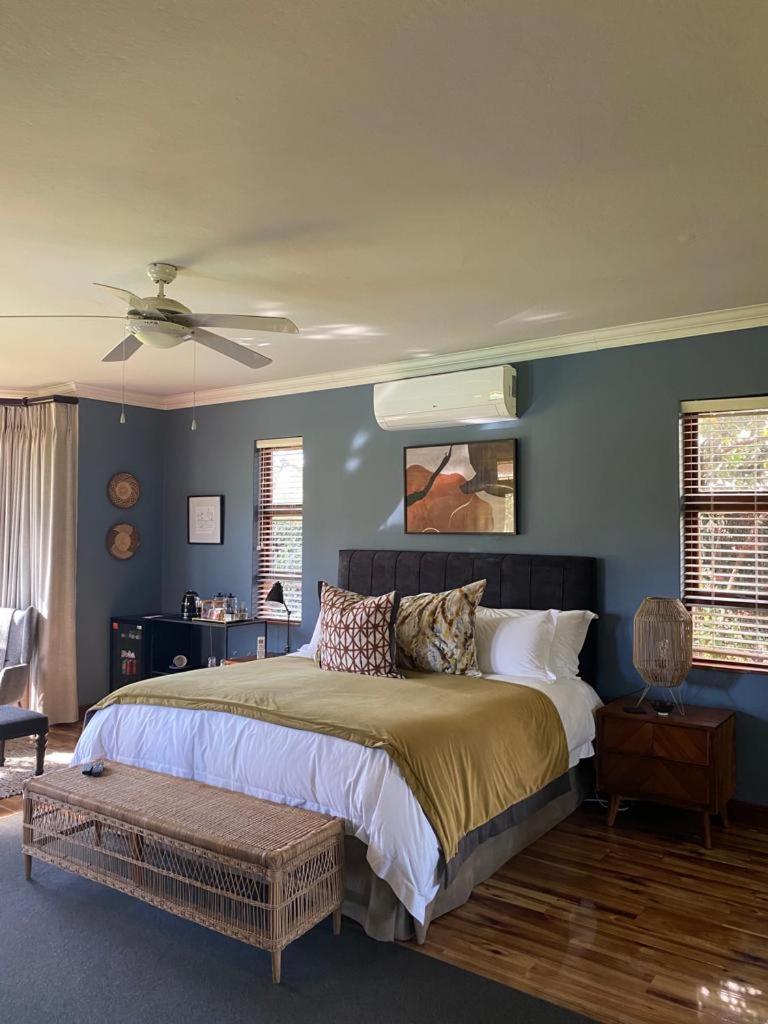 Business King Room photo 2