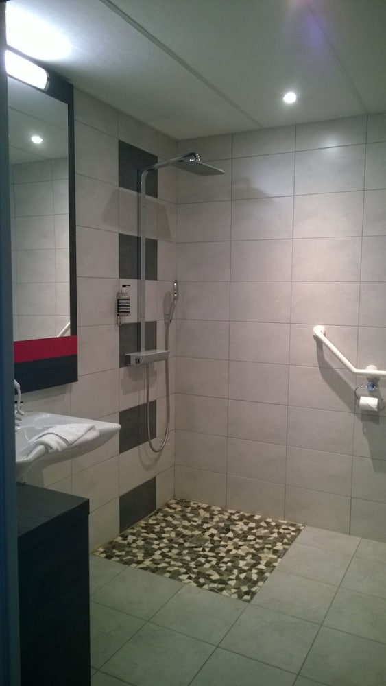 Hotell des Lumières Lyon Meyzieu Arena Stadium, Bild 2