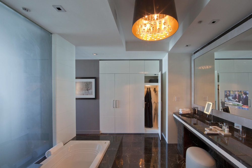 Executive Suite, 1 Bedroom, City View