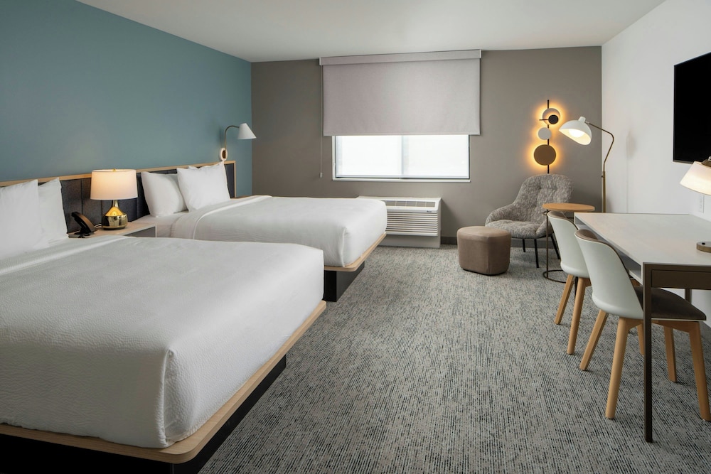 Studio, 2 Queen Beds