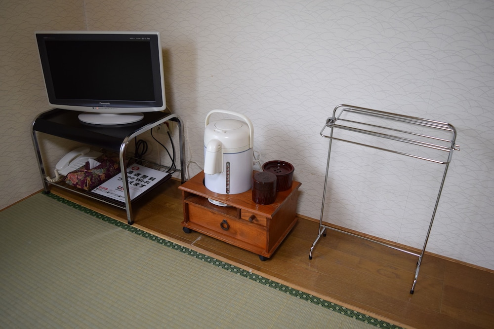 Japanese Style Room, Shared Bathroom with Toilet in Room, Mountain View photo 3