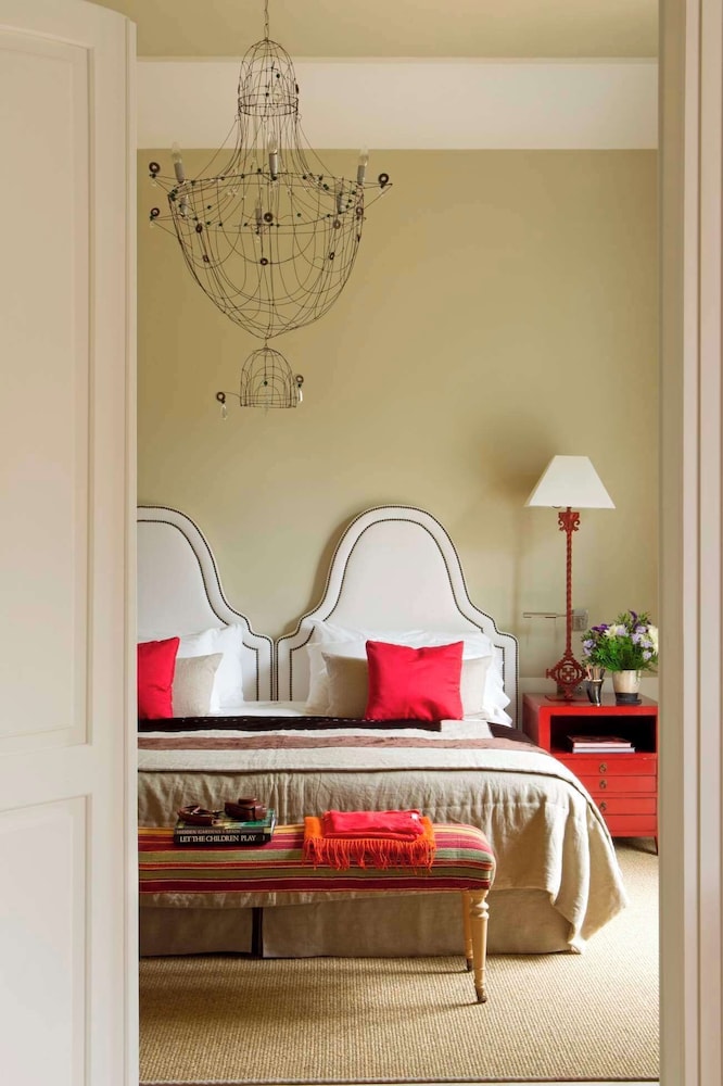 Suite Ejecutiva con Vista al Mar y Acceso al Spa