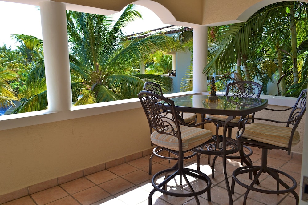 One Bedroom Garden 2nd Floor Villa
