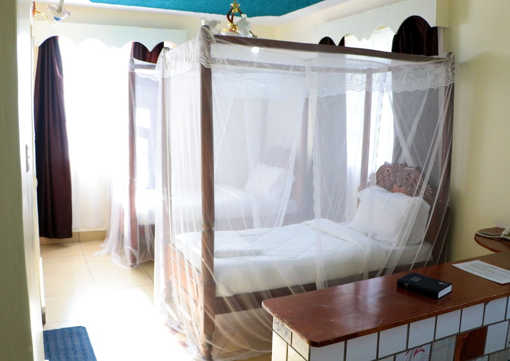 Standard Triple Room, 3 Twin Beds photo 3