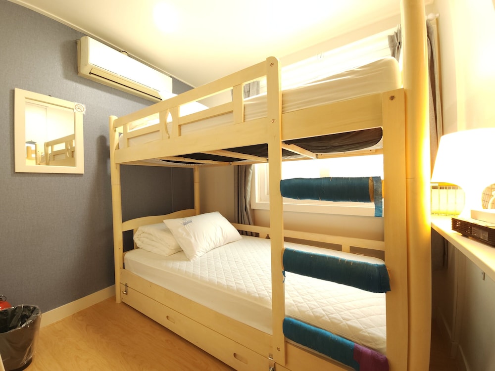 Bunk Bed - Photo 2