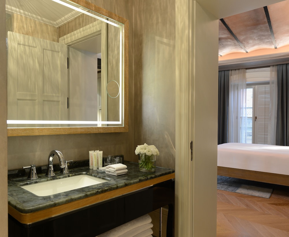 Deluxe Room, 2 Twin Beds (Deluxe Signature Twin Room)