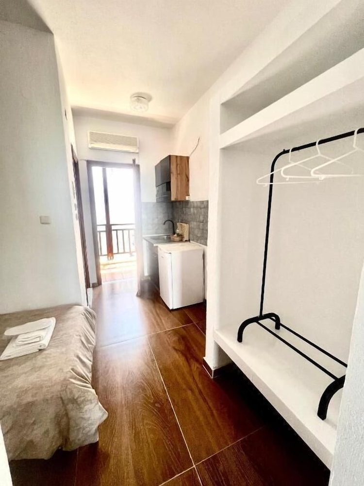 Classic Triple Room, Balcony, Beach View