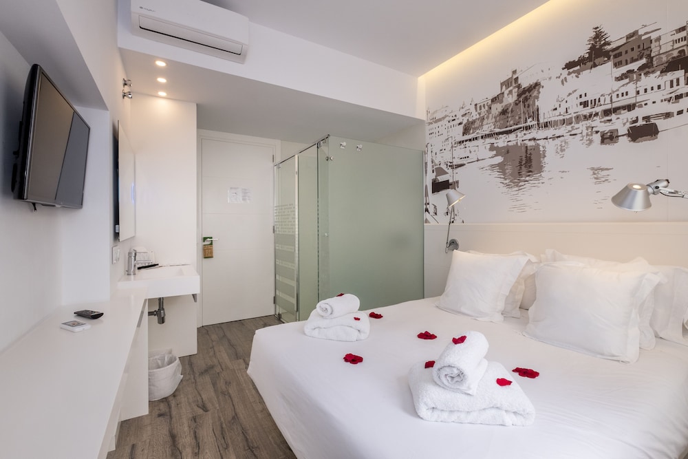 Economy Double Room, Terrace photo 3
