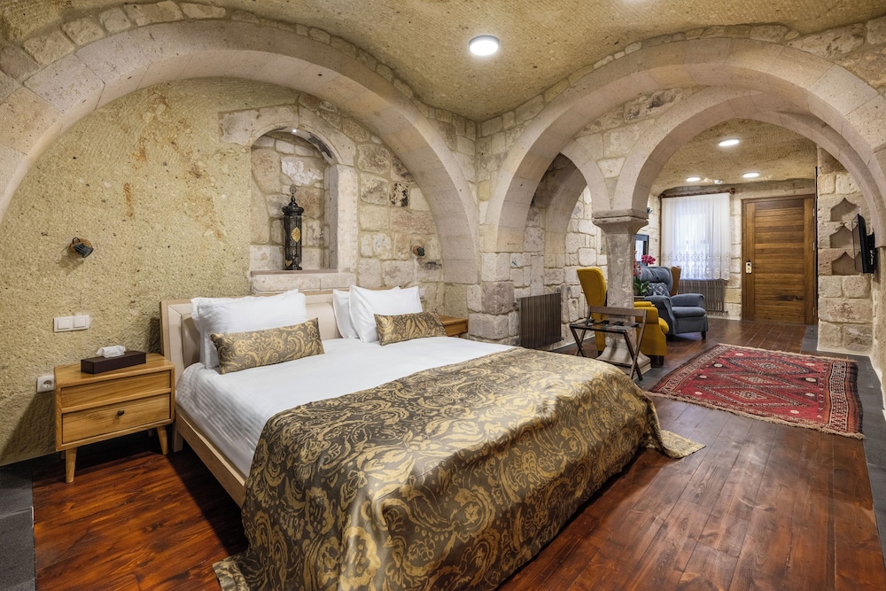 Deluxe Room (Cave) - Photo 13