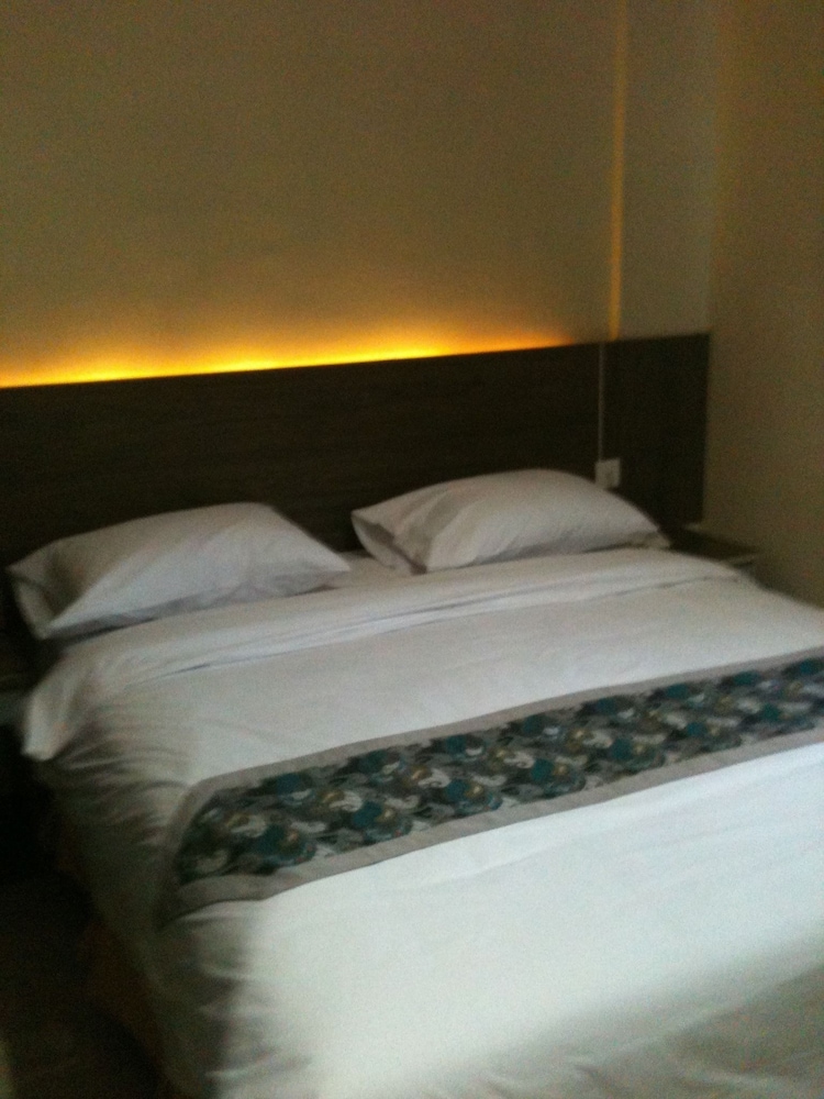 Standard Room, 1 King Bed photo 1