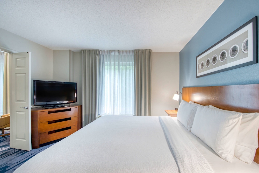 Executive Suite, 1 King Bed with Sofa bed - Photo 5