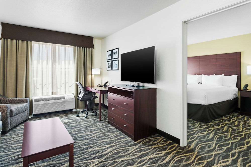Suite, 1 King Bed with Sofa bed, Non Smoking (with Audible/Visual Alert) - Photo 2
