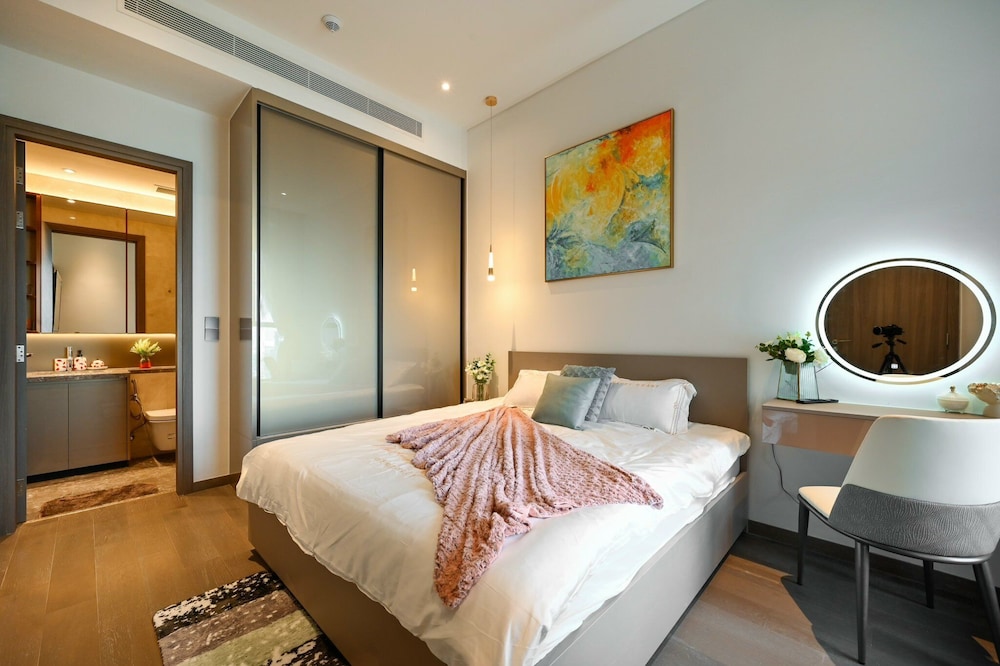 Premier Suite, Multiple Beds, Business Lounge Access, City View