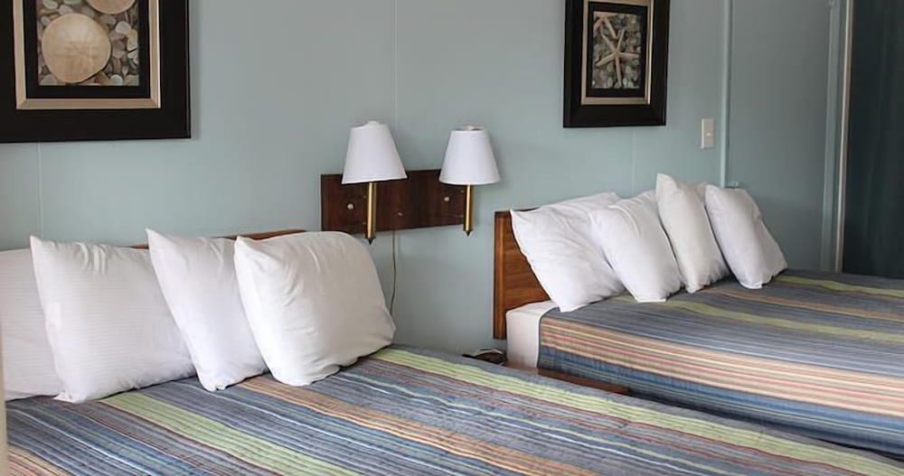 Standard Room, 2 Queen Beds photo 2