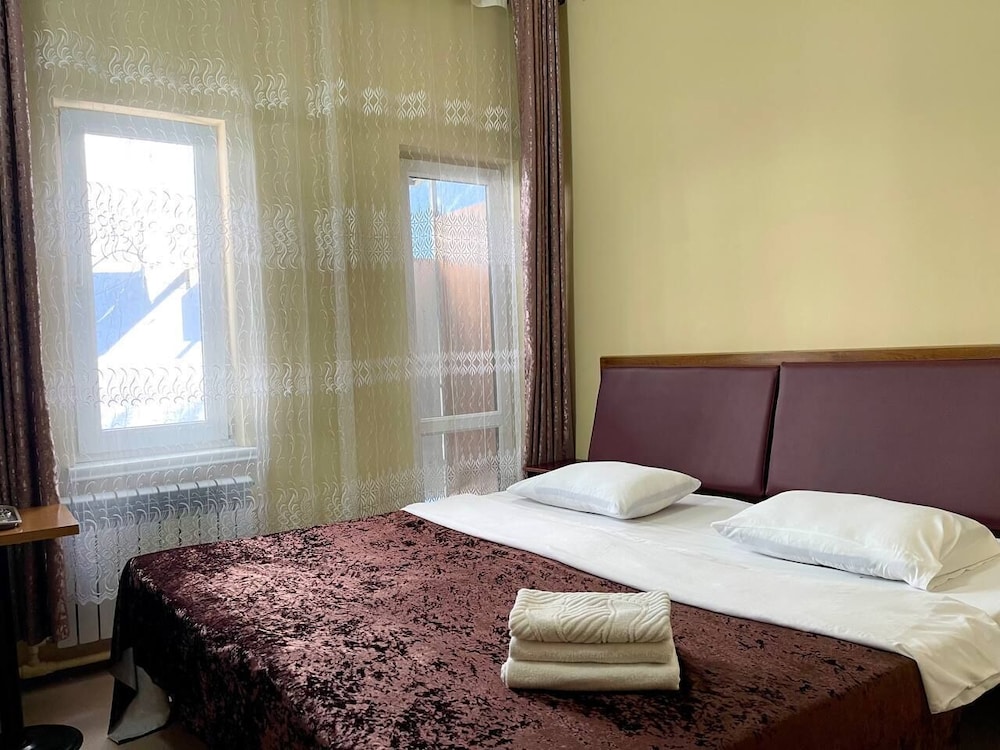 Standard Double or Twin Room - Photo 1