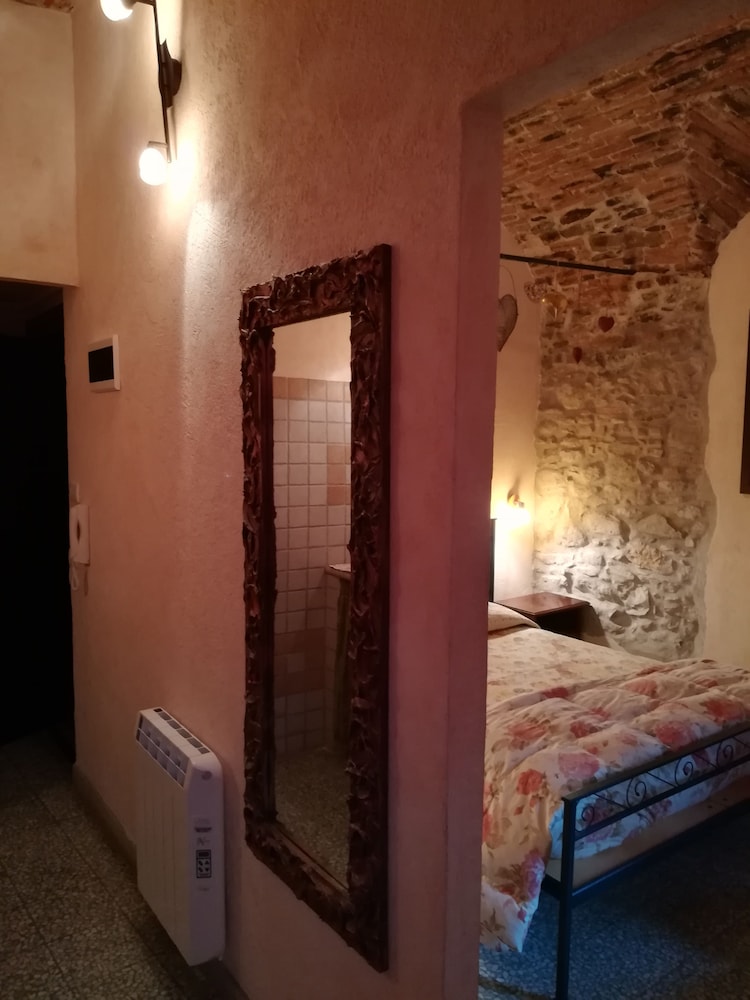Basic Triple Room, Multiple Beds photo 3