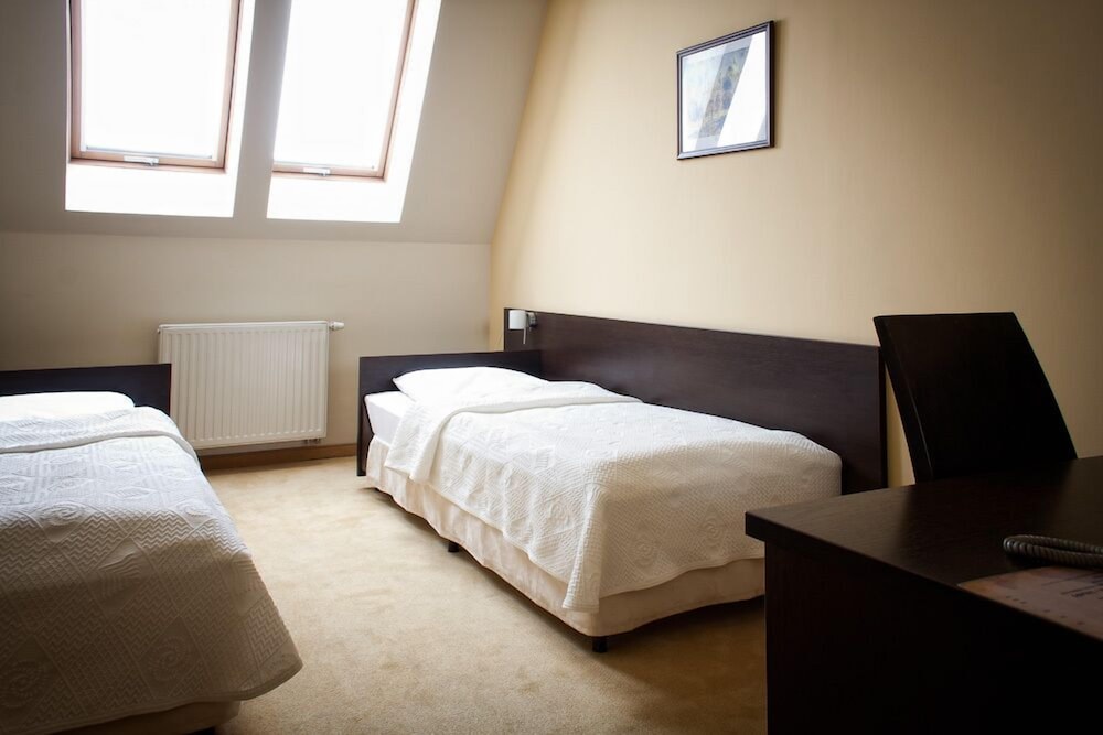Twin Room - Photo 1