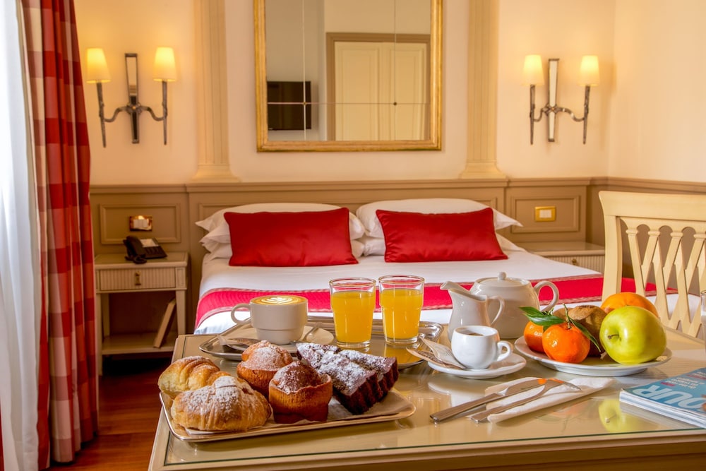 Standard Double or Twin Room photo 2