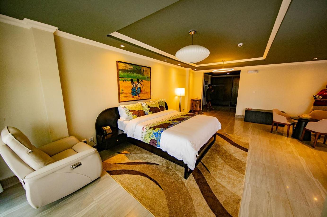Deluxe Double Room with Balcony photo 1