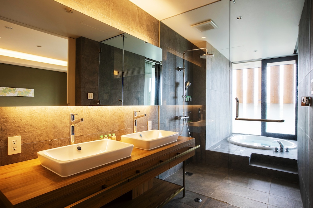 Basic Suite - Photo 22
