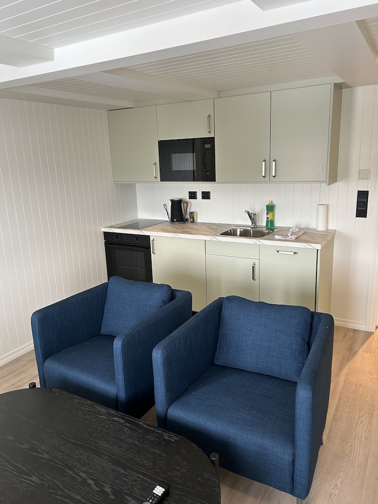Family Apartment, 3 Twin Beds, Ensuite, Sea View photo 1