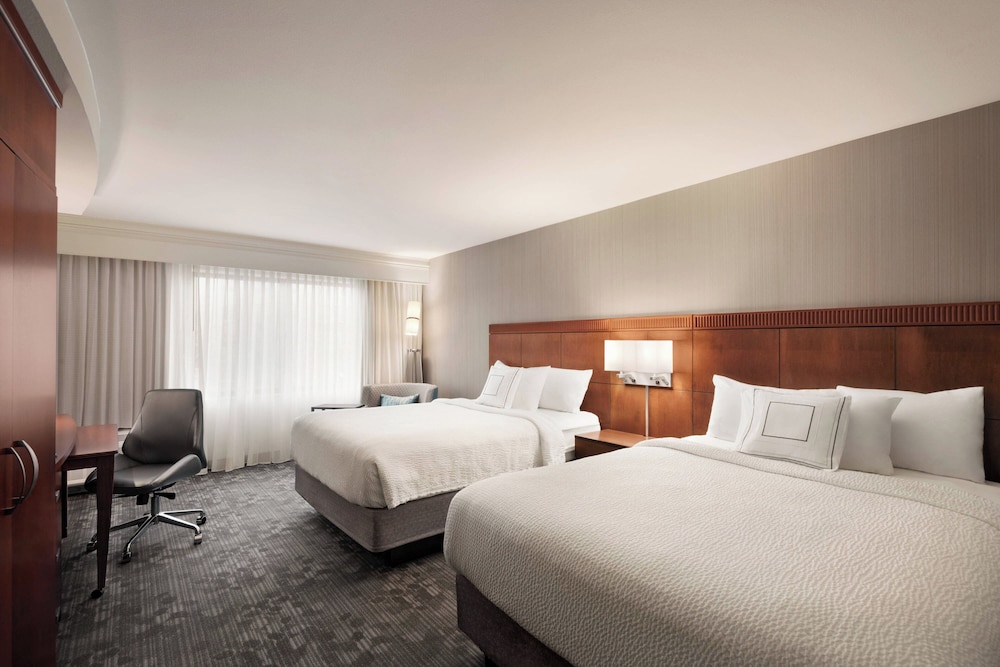 Room, 2 Queen Beds (Hearing Accessible) - Photo 4
