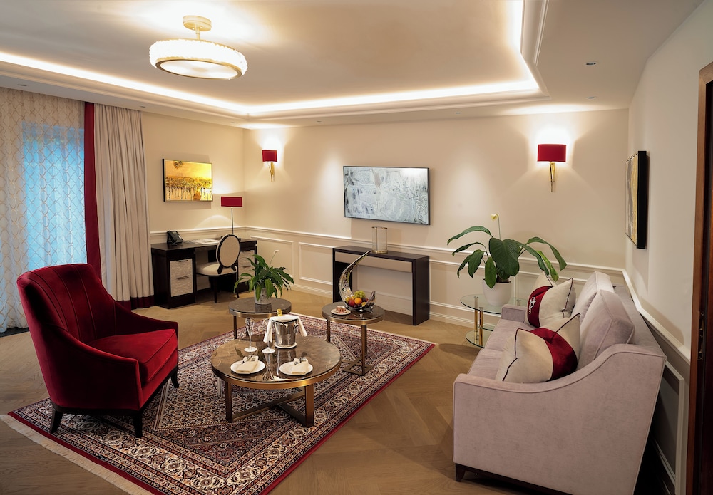 Grand Suite, 1 King Bed, Terrace, City View