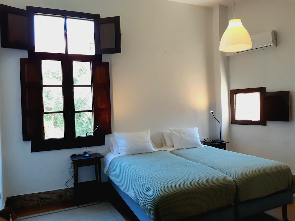 Deluxe Suite photo 2