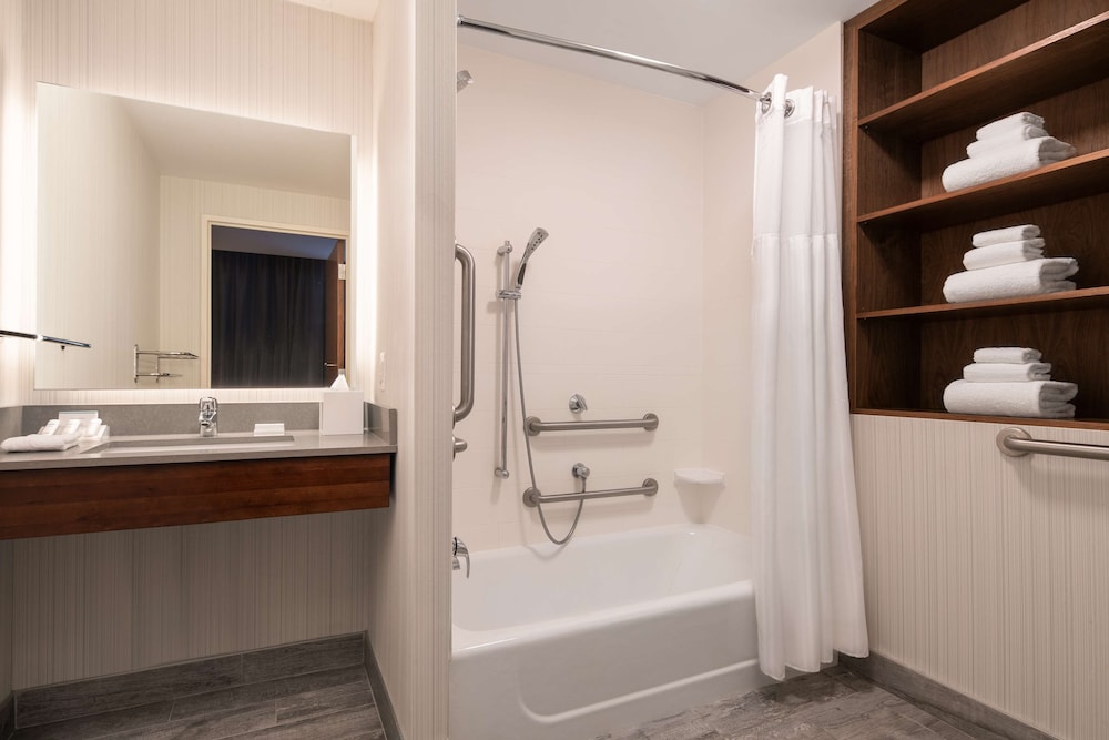 Suite, 1 Bedroom, Accessible, Bathtub photo 2