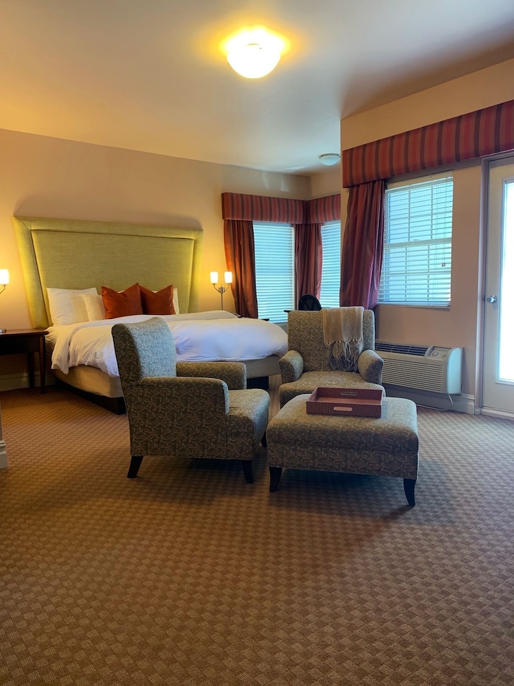 Parlour King Room (Accessible)