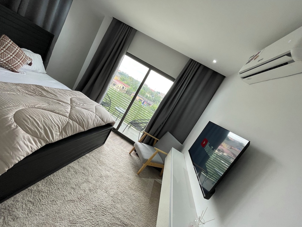 Standard Single Room, Balcony, City View photo 3