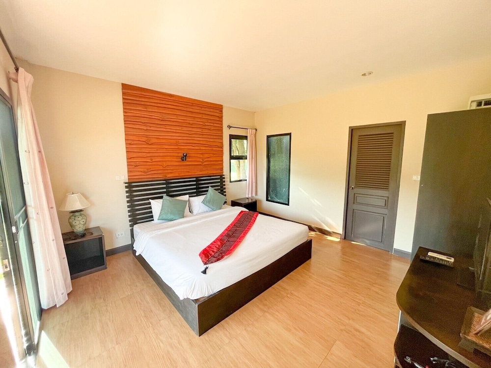 Village Room with King Bed