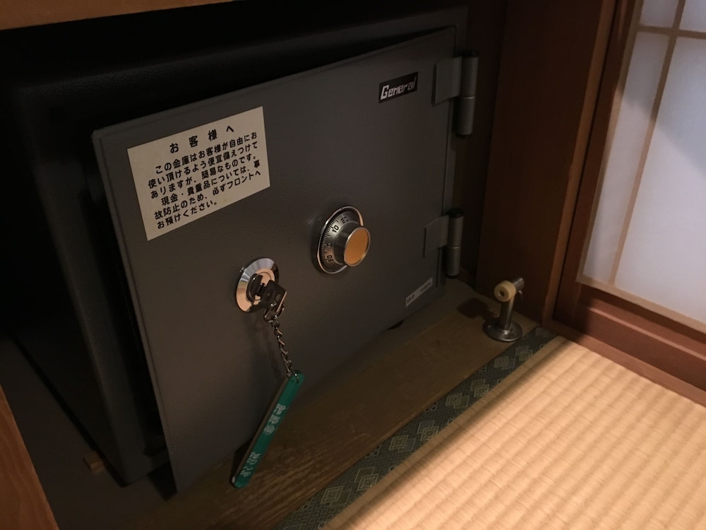 Japanese Style Room with 10 Tatami Mats (Room Only or Breakfast Included) photo 3