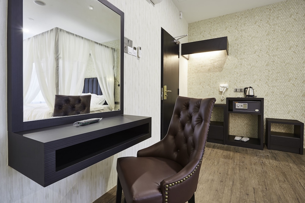 Premium King With Jacuzzi - Photo 3