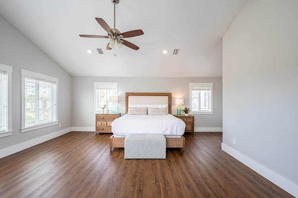 House (Multiple Bedrooms)