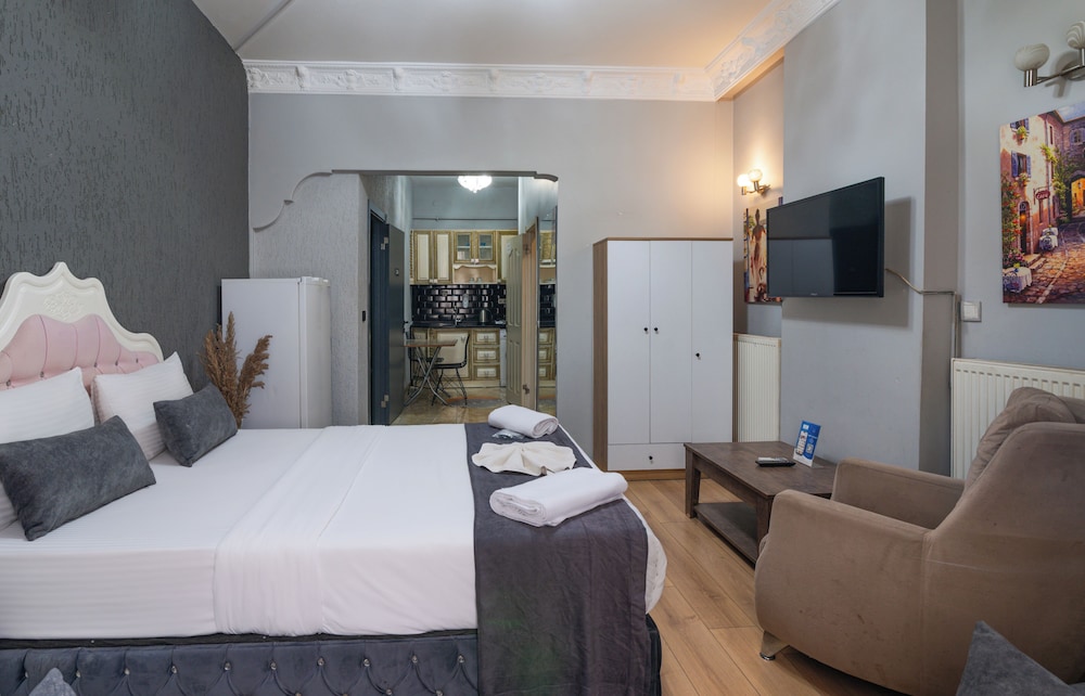 Family Triple Room, 1 Bedroom, Kitchen photo 3