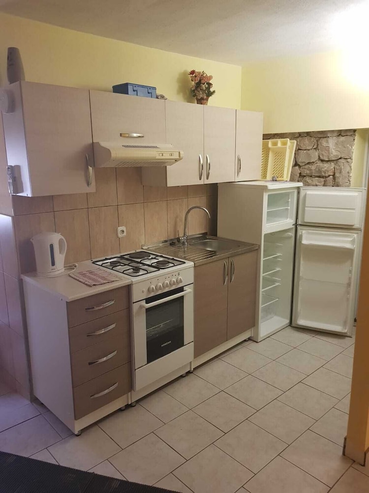 Classic Apartment, 1 Bedroom, Non Smoking photo 2