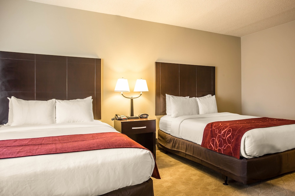 Suite, Multiple Beds, Non Smoking photo 2