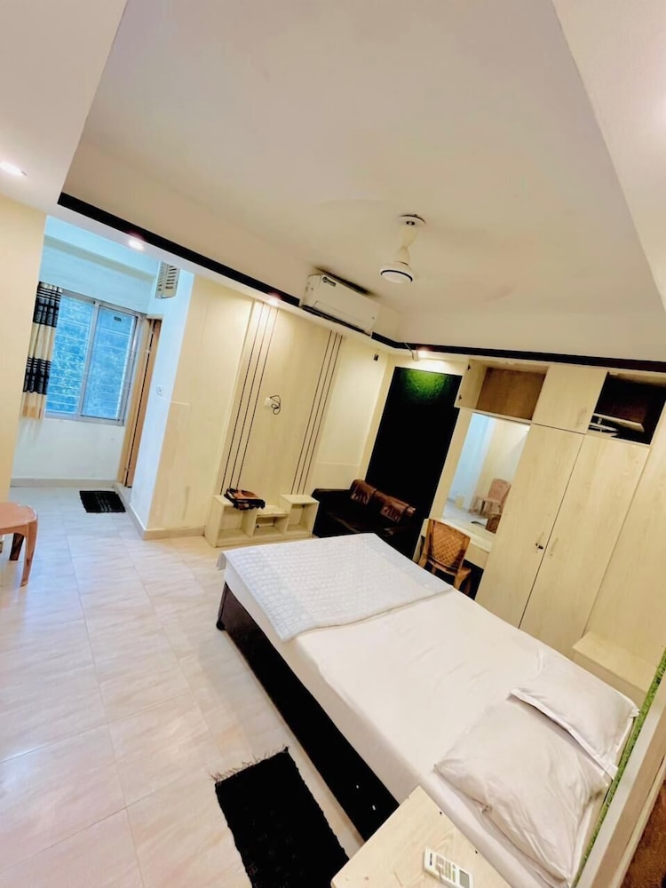 Deluxe Double Room, City View